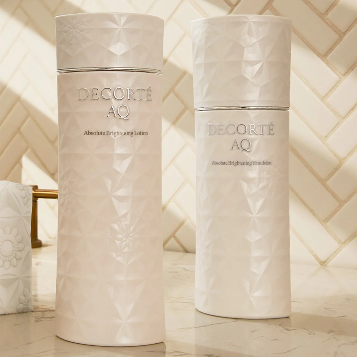 AQ Absolute Glow-Radiant Brightening Emulsion - Image 4