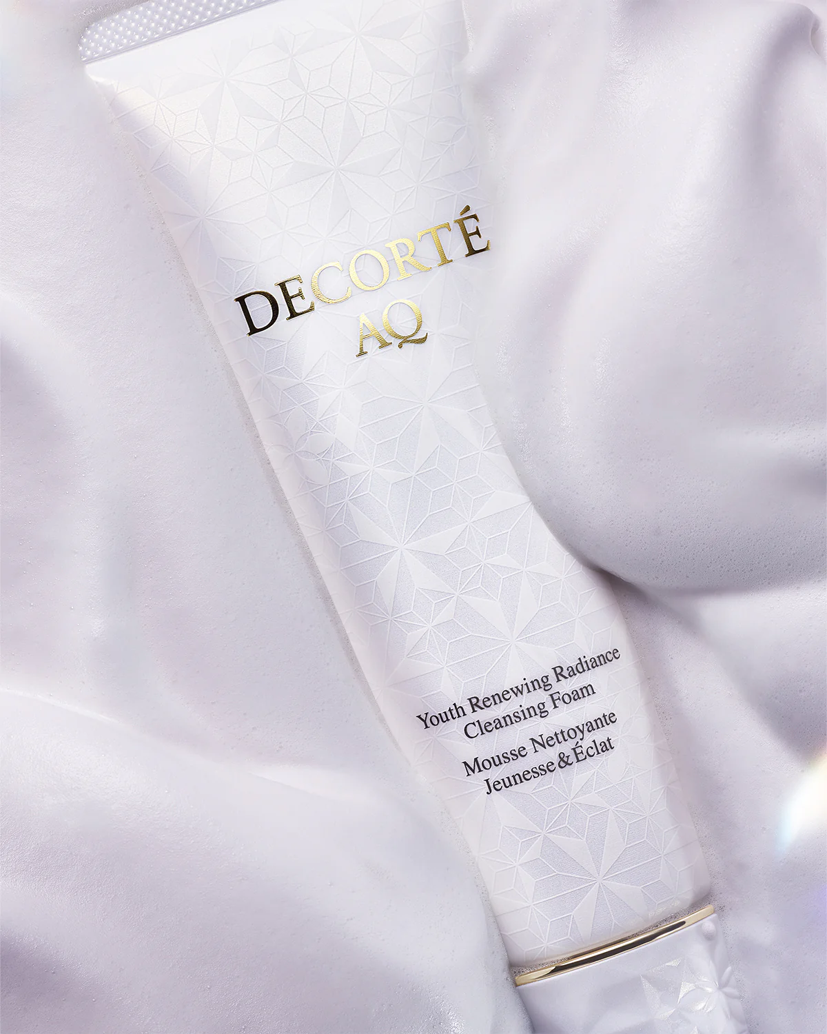 AQ Youth Renewing Radiance Cleansing Foam - Image 3
